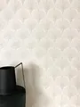 Produktbild: Newroom Tapete Weiß Vliestapete Fächer - Mustertapete Modern Creme Beige Ornamente Glänzend Retro Vintage Vintage Orientalisch inkl. Tapezier-Ratgeber