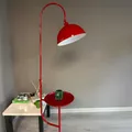 Produktbild: bamyum Gorkiede Stehleuchte Metall, Stehlampe Wohnzimmer, Moderne Stehleuchte für Schlafzimmer, Kinderzimmer mit E27 Fassung, 30 cm Breit, verstellbarer Lampenschirm, Stehluchte Rot