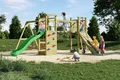 Produktbild: FUNGOO Spielturm Maxi Funny Exposure, Schaukel, Rutsche mit Wasseranschluss, Sandkasten, Brückenverbindung