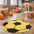 Produktbild: SIMPEX Hochflor Kinderteppich Rund Fußball Design Teppich Kinderzimmer Junge 120 cm Runder Teppich Gelb und Schwarz Spielteppich für Junge und Mädchen Extra Weich