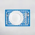 Produktbild: Sovie HORECA Tischset Bavaria in Blau aus Linclass® Airlaid, 40 cm x 30 cm, 100 Stück, Platzdeckchen Platzset mit Blau-weiß Rauten mit Ornament-Bordüre – Ideal für Gastronomie und Events