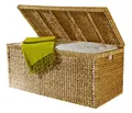 Produktbild: ARTRA XXL große Truhe mit Klappdeckel 110 cm, natur, Wasserhyazinthe atmungsaktiv, BSCI, edel verarbeitet, Handarbeit, nachhaltig, nachhaltige Aufbewahrungsbox mit Deckel Aufbewahrungstruhe