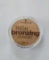 Produktbild: essence Sun Club Matt Bronzing Powder Lighter Skin 01 natural. Sternchen