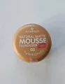 Produktbild: essence Natural Matte Mousse Foundation even finish 02
