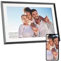 Produktbild: AGFA Photo – Digitaler Fotorahmen HD WiFi Realiview 10 Zoll 32 GB, Touchscreen, Wetter, Uhr, Wandmontage, Internetverbindung, Multimedia-Anzeige, Auflösung 1200 × 800 – APF1000 WLAN – Schwarz