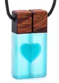 Produktbild: treeforce Herz Pärchen Ketten - Handgemachter Schmuck aus Holz und Epoxidharz (Resin) für Freunde und Pärchen - Halskette, Schlüsselanhänger oder Auto- Anhänger 3in1 DIY Schmuck