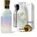 Produktbild: MAMEIDO Wasserkaraffe 1,5 l, Glaskaraffe mit Ausgießer & Sieb, mundgeblasene Karaffe Glas, Wasserkrug mit edler Optik für besondere Anlässe, Karaffen zum Verschenken (Pearl Gold)