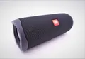 Produktbild: JBL Flip 5 Bluetooth Box (Wasserdichter, portabler Lautsprecher mit umwerfendem Sound, bis zu 12 Stunden kabellos Musik abspielen) schwarz