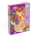 Produktbild: Djeco Kreatives Set mit Pailletten, Duft der Blumen, 6 – 10 Jahre – 4 bedruckte und vorgeklebte Karten, Pailletten, Pinsel, Box und Anleitung – Kreativset für Kinder – Aktivität ohne Unordnung