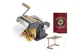 Produktbild: Springlane Nudelmaschine - Manuelle Nudelmaschine aus Edelstahl - Pastamaker inkl. Rezeptbuch, Nudeltrockner & 3 Schneideaufsätze, 9 Teigdicke-Stufen