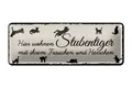 Produktbild: Femer GmbH Metallschild Spruch 27x10 cm Hier wohnen Stubentiger, (1 St), gewölbte Oberfläche, abgerundete Ecken, umgeschlagene Kanten