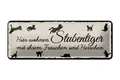Produktbild: Blechschild Spruch 27x10 cm Hier wohnen Stubentiger Schild