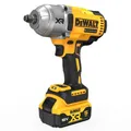 Produktbild: DeWalt Akku Schlagschrauber 18V 1/2 Zoll 5Ah Brushless Set mit 2 Akkus