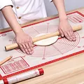 Produktbild: Silikon Backmatte Extra groß 91x 61cm, Größe Antihafte Silikonmatte mit Messung, Teigmatte, Backenunterlage für Ofen, Ausrollmatte für Teig Fondant Gebäck von KITCHENRAKU KR, Rot