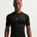 Produktbild: Nike Herren Top T-Shirt, Black/White, M EU