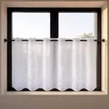 Produktbild: Happy Home Scheibengardine Alissa Weiß 150x50 cm – Bistrogardine mit Blumenstickerei – Halbtransparenter Voile Kurzstore – Fenstergardine mit Stangendurchzug für Küche & Bad