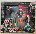 Produktbild: Monster High™ Spa Day LAGOONA BLUE Spielset | Puppe + Haarkreide + Zubehör  4+
