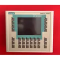 Produktbild: Gebraucht SIEMENS 6AV6642-0DA01-1AX1 Touchscreen 6AV6 642-0DA01-1AX1