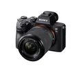 Produktbild: Sony Alpha 7 III Spiegellose Vollformat-Kamera mit 28-70 mm f/3.5-5.6 (Schneller 0,02s AF, optische 5-Achsen-Bildstabilisierung)