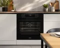 Produktbild: Zanussi Einbaubackofen ZOPKA6K2 Einbaubackofen 72 L AirFry Pyrolyse Heißluft Grill Schwarz, mit Schienen, AirFry, Pyrolyse, 72 L Garraum, Mehrebenen-Garen, LED-Timer