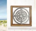 Produktbild: GILDE Deko Maritim Bild Kompass Windrose – Bild Wanddeko Metall Aluminium – maritime Wand Deko Silber Metall – Wandbild Dekobild zum Aufhängen Holzrahmen 20 x 20cm