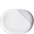 Produktbild: KAHLA O - The better place Platte oval 32 cm weiß ovale Servierplatte aus Porzellan, Kuchenplatte, ovaler Essteller, hochwertiges Geschirr mit Relief, Fine Dining Geschirr, groß, flach