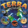 Produktbild: HUCH!, TERRA – Wissensspiel ab 10, Spannendes Schätzspiel für die ganze Familie, Entdecke die Vielfalt der Welt, Für 2-6 Spieler ab 10 Jahren