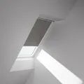 Produktbild: VELUX Verdunkelungsrollo Uni Grau 0705, FK04, Elektro,GGU,VELUX,weiße Schiene