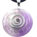 Produktbild: Steinfixx® - Premium Amethyst Donut A+ Qualität optional als Kette mit Silber- oder Goldanhänger und 80cm Lederband | Heilstein | Edelstein | Chakra-Stein (Donut mit Silberspirale)
