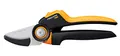 Produktbild: Fiskars Amboss-Gartenschere, X-series PowerGear, P941, Mit Rollgriff, Für trockene Zweige und Äste, Antihaftbeschichtet, Edelstahl-Klingen, Länge: 22,2 cm, Schwarz/Orange, 1057174