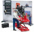 Produktbild: bruder 62101 bworld Motorradwerkstatt mit Ducati Scrambler und Figur