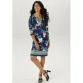 Produktbild: Jerseykleid ANISTON SELECTED, Damen, Gr. 36, N-Gr, blau (marine, hellblau, natur, apricot, camel, kiwigrün, lachs), Jersey, Obermaterial: 95% Polyester, 5% Elasthan, bedruckt, geblümt, gemustert, figurumspielend kniefrei, V-Ausschnitt, Kleider Jerseykleid, mit modisch gemusterter Zickzack Bordüre