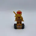 Produktbild: LEGO Ninjago Minifigur njo650 Kai Legacy Gold aus Set 71736 Coles Felsenbrecher
