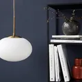 Produktbild: Opalweiße Lampe Messing Pendel Decken Glaslampe Von House Doctor Mittel