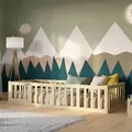 Produktbild: Crazy Pine Kinderbett 140x180 cm – Natürlichem Holz  - Montessori Bodenbett mit Rausfallschutz 40cm und Öffnbarer Barriere - Crazy Johnny - Naturbelassen