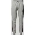 Produktbild: adidas Sportswear Relaxed Fit Sweatpants mit Logo-Stitching in Hellgrau, Größe S