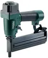 Produktbild: metabo Druckluft-Klammergerät/-Nagler DKNG 40/50 - Für Nägel 15–50 mm & Klammern 15–40 mm- Werkzeugloser Wechsel, Kontaktsicherung, ergonomisch, vibrationsarm - Inkl. Schutzbrille, Öl & Koffer