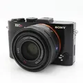 Produktbild: Sony Cybershot DSC-RX1R Gebrauchtware | 6: Sehr Deutliche Gebrauchsspuren | 12 Monate Garantie | ✔️ Temporär mit Kostenlose Geschenkbox