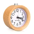 Produktbild: Navaris Analog Holz Wecker mit Snooze - Retro Uhr mit Ziffernblatt Alarm Licht - Leise Vintage Wood Tischuhr ohne Ticken - Naturholz in Hellbraun