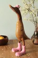 Produktbild: dekoundmeer Ente mit gepunkteten Stiefeln und Hut in Rosa Holz 42 cm