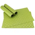 Produktbild: Moderne Tischsets in Hell-grün im 4er Set - Abwaschbare Platzsets als rechteckige Tischuntersetzer - Geflochtenes Platzdeckchen als Tischunterlage für Esstisch Wohnzimmer Tisch-Deko