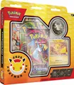 Produktbild: Pokemon TCG Kollektion Pikachu 2026 Promo Karte Münze 3 Booster Packs Neu OVP