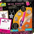 Produktbild: Lena 42655 Metal Jewelery Schmuck-Bastelset ab 8 Jahren - Halskette basteln ganz einfach, Kreatives Bastelset für Mädchen mit Gravurgerät, Anhänger & Deko-Strasssteinen