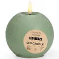 Produktbild: matches21 HOME & HOBBY LED Kerze Kugel aus Echtwachs mit Timerfunktion - Kerze realistisch flackernde Flamme warmweiß Ø 10 x 9 cm - Elektrische Wachskerze Salbeigrün als gemütliche Tischdeko