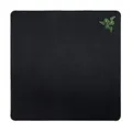 Produktbild: Razer Gigantus Gaming Mausmatte (Extra großer Oberfläche,5mm Dicke, Ultra große Oberfläche, Control- und Speed-Gameplay, 445 x 445 x 5mm) Schwarz