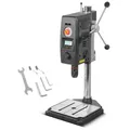Produktbild: STAHLWERK Tischbohrmaschine mit Kreuzlinienlaser – 800 W Ständerbohrmaschine, Drehzahl 200 – 2.500 U/min, Schnellspannbohrfutter 1,5-13 mm, Säulenbohrmaschine mit 90 mm Bohrhub und Digitaldisplay