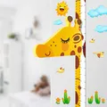 Produktbild: Baby Messlatte Höhe Diagramm für Kinderziemmer Dekoration, 3D beweglicher Giraffenkopf Höhenmesser Kindergarten Tier Wandabziehbild VON DUOUPA