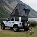 Produktbild: VEVOR Dachzelt mit Hartschale Autozelt Camping für 2–3 Personen, Hartschalen-Dachzelt mit verstellbarer Teleskopleiter, dicker Matratze wasserdicht winddicht für Jeep SUV Van Pickup dreieckig Schwarz