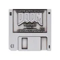 Produktbild: DOOM Floppy Disk Limited Edition Pin Badge, 45 x 45mm, Metall Gummi