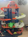 Produktbild: Hot Wheels Megacity Parkgarage mit T-Rex-Angriff